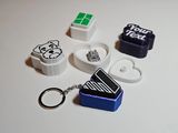 Clickers con perro, corazón y texto